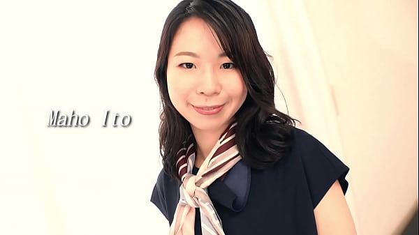 伊東真帆 奇跡の44歳 軟体熟女 旦那に内緒でAVデビュー！ ＜ダイジェスト付き＞