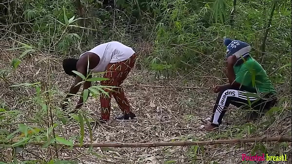 Ebony fuck Queen turns morning exercise with her village trainer into bush banging. Making him cum multiple times