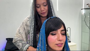 Un incredibile threesome con due arabi tettuti e fessiere stretto – Aaliyah Yasin e Jade Presley